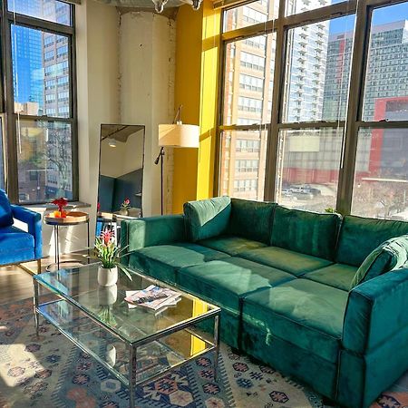 Bright 2Br Luxury Corner Suite With Optional Parking Sleeps 6 Guests Near Mccormick Place And Soldier Field Chicago Buitenkant foto
