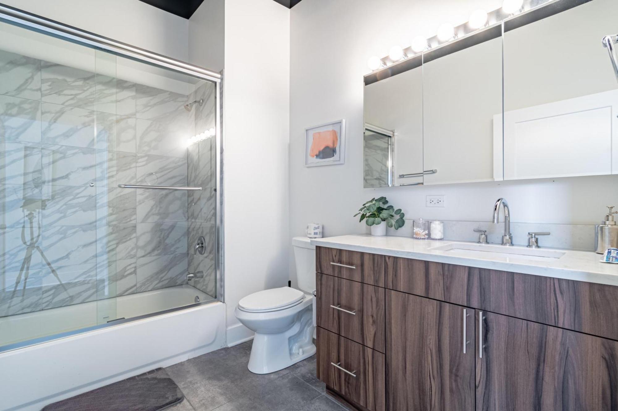 Bright 2Br Luxury Corner Suite With Optional Parking Sleeps 6 Guests Near Mccormick Place And Soldier Field Chicago Buitenkant foto