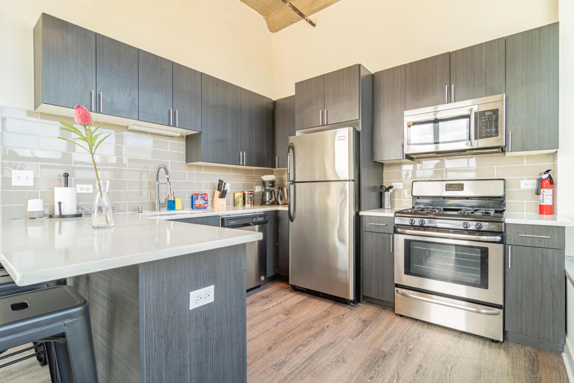 Bright 2Br Luxury Corner Suite With Optional Parking Sleeps 6 Guests Near Mccormick Place And Soldier Field Chicago Buitenkant foto